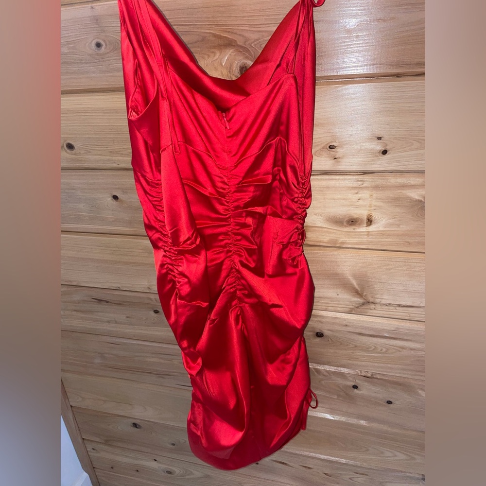 Lulu’s red body con dress.